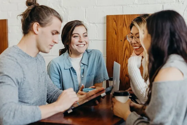 ¿como funciona el departamento de recursos humanos en una empresa 3 fundamentos claves · ef Business School · Oleiros A Co...