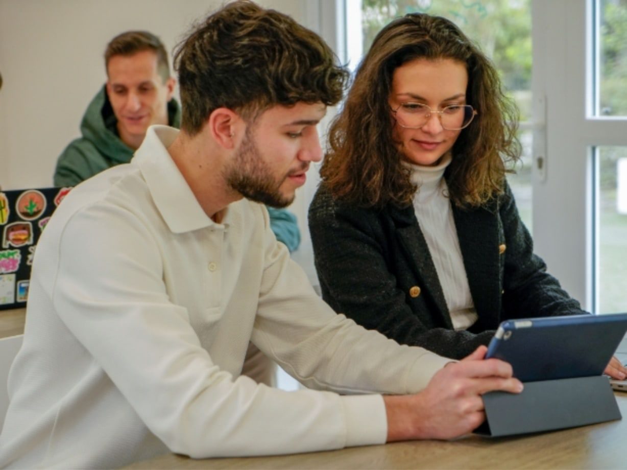Contacto · ef Business School · Oleiros A Coruña
