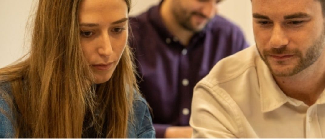 Alta direccio╠un · Formación ejecutiva · Galicia · ef Business School · Galicia