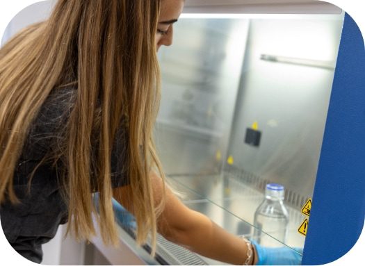 Ciclo superior en laboratorio clinico y biomedico info mobile · FP Laboratorio Clínico Biomédico · A Coruña · ef Business ...