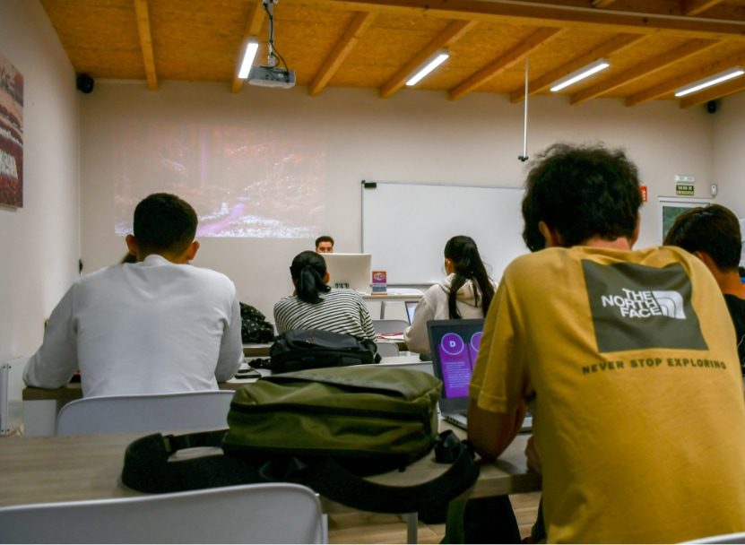 Ciclo superior en marketing y publicidad en galicia info · FP Marketing Publicidad · Galicia · ef Business School · Galicia