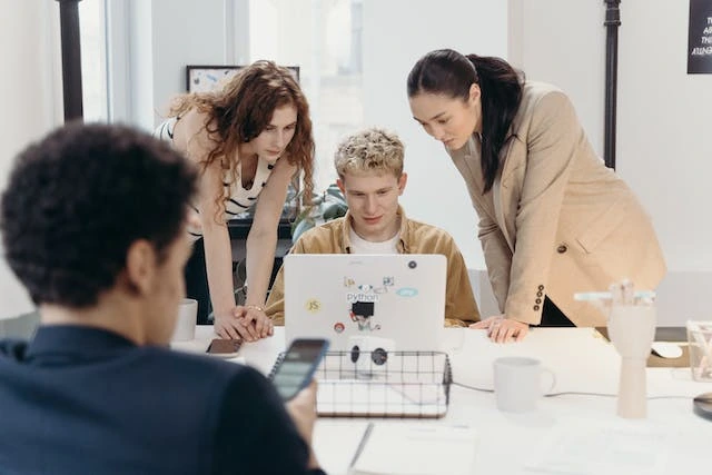 Ciclo superior en laboratorio clinico y biomedico en galicia · ef Business School · Oleiros A Coruña