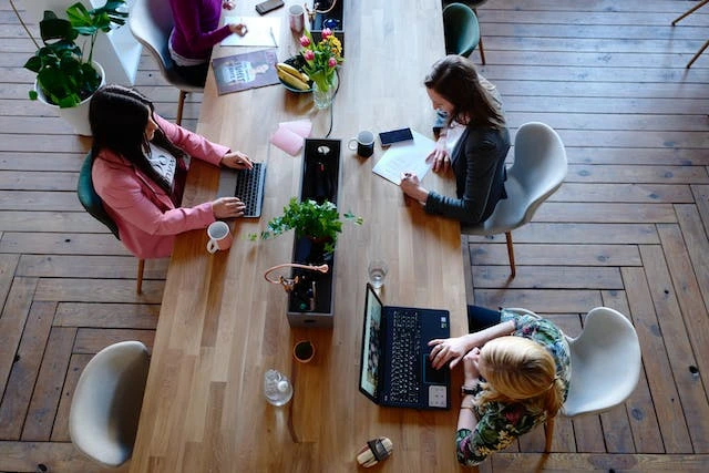 Formacion profesional o universidades que elegir para preparar tu futuro · ef Business School · Oleiros A Coruña